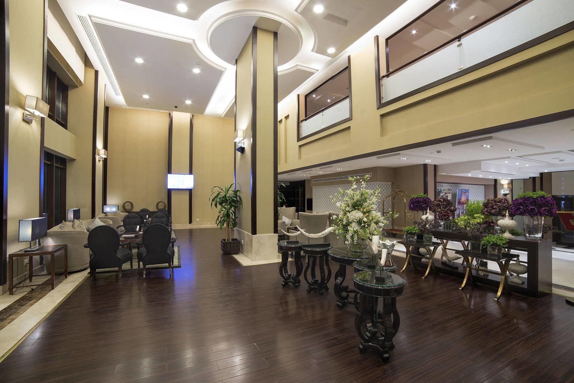 โรงแรมซาร่าคอนติเน็นทอล อัลโคห์บาร์ ภายนอก รูปภาพ